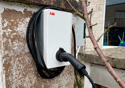 instalacion-de-cargador-coches-electricos-poligono-Valdes-Asturias